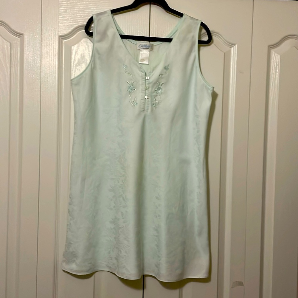 Collette by Miss Elaine Pale Green Short Nightgown, Size XL
